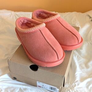 UGG Tasman Coral Size 8